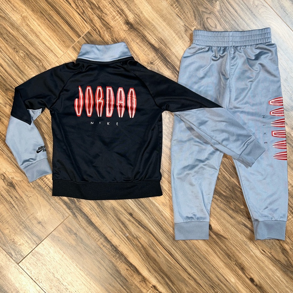 Kids Jordan Sweat Suit